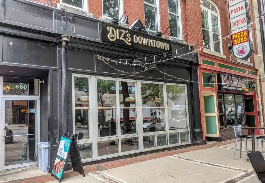Diz's Cafe Downtown Manchester NH_exterior
