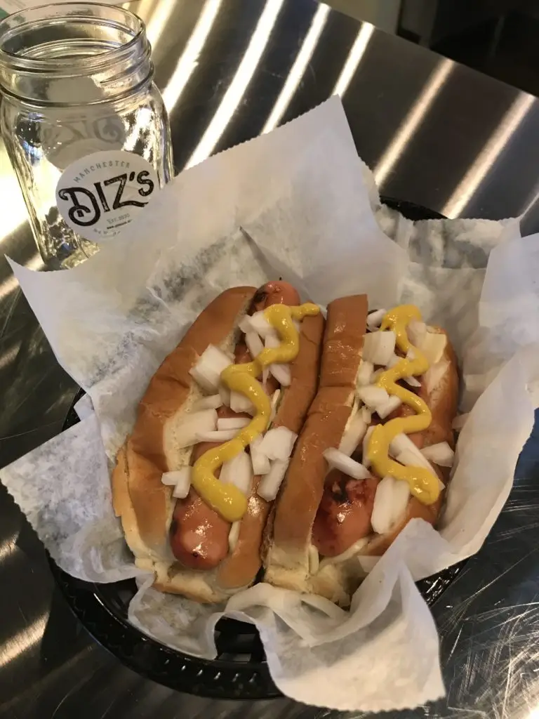 Downtown Dogs_Sports Theme Night at Diz's Cafe